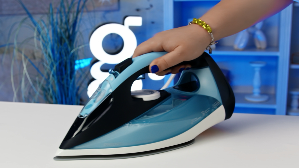 Продюсирую не только шоу, подкасты, но и такие съёмки!  
Наконец-то могу поделиться результатом съёмки обзоров товаров для крупного оператора D2C магазинов и маркетлейсов giper | Сетка — социальная сеть от hh.ru