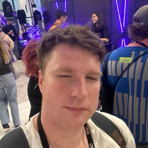 Арсений Лёзин