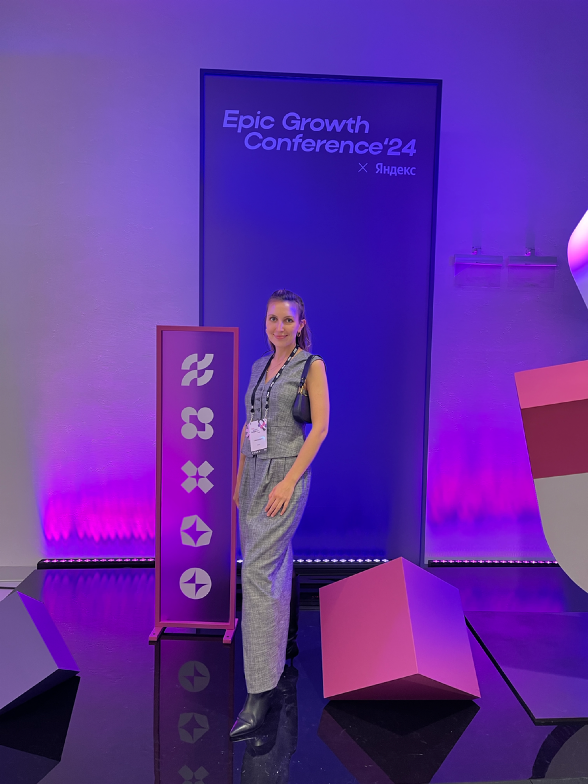 Привет! Меня зовут Марина, я работаю во Флоктори в роли Product Operations Lead, занимаюсь развитием партнерской Витрины подарков:) буду рада новым знакомствам🫶 | Сетка — социальная сеть от hh.ru
