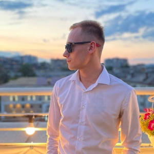Сергей Усатов