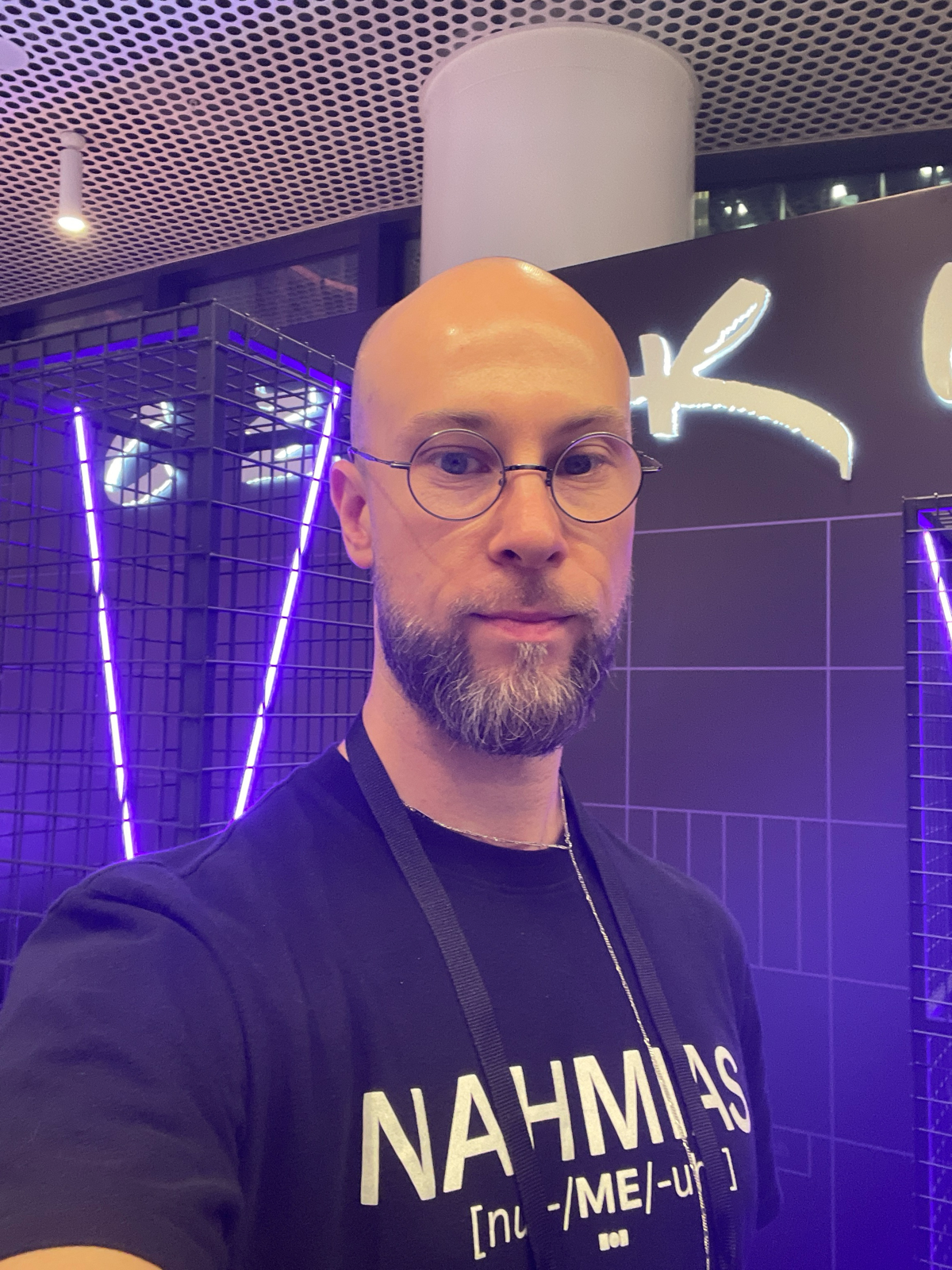Фото на память с Epic Growth Conf
Нетворкаю!) | Сетка — социальная сеть от hh.ru