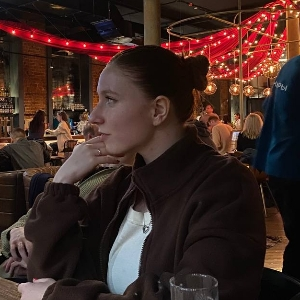 Олена Леонова | Сетка — социальная сеть от hh.ru