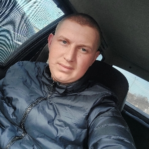 Андрей Безматерных