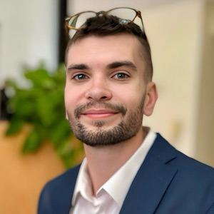 Артем Мишкин