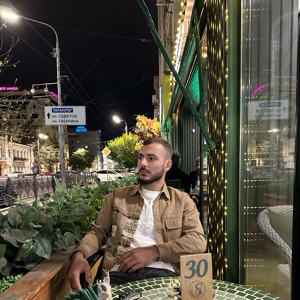 Алихан Давришев