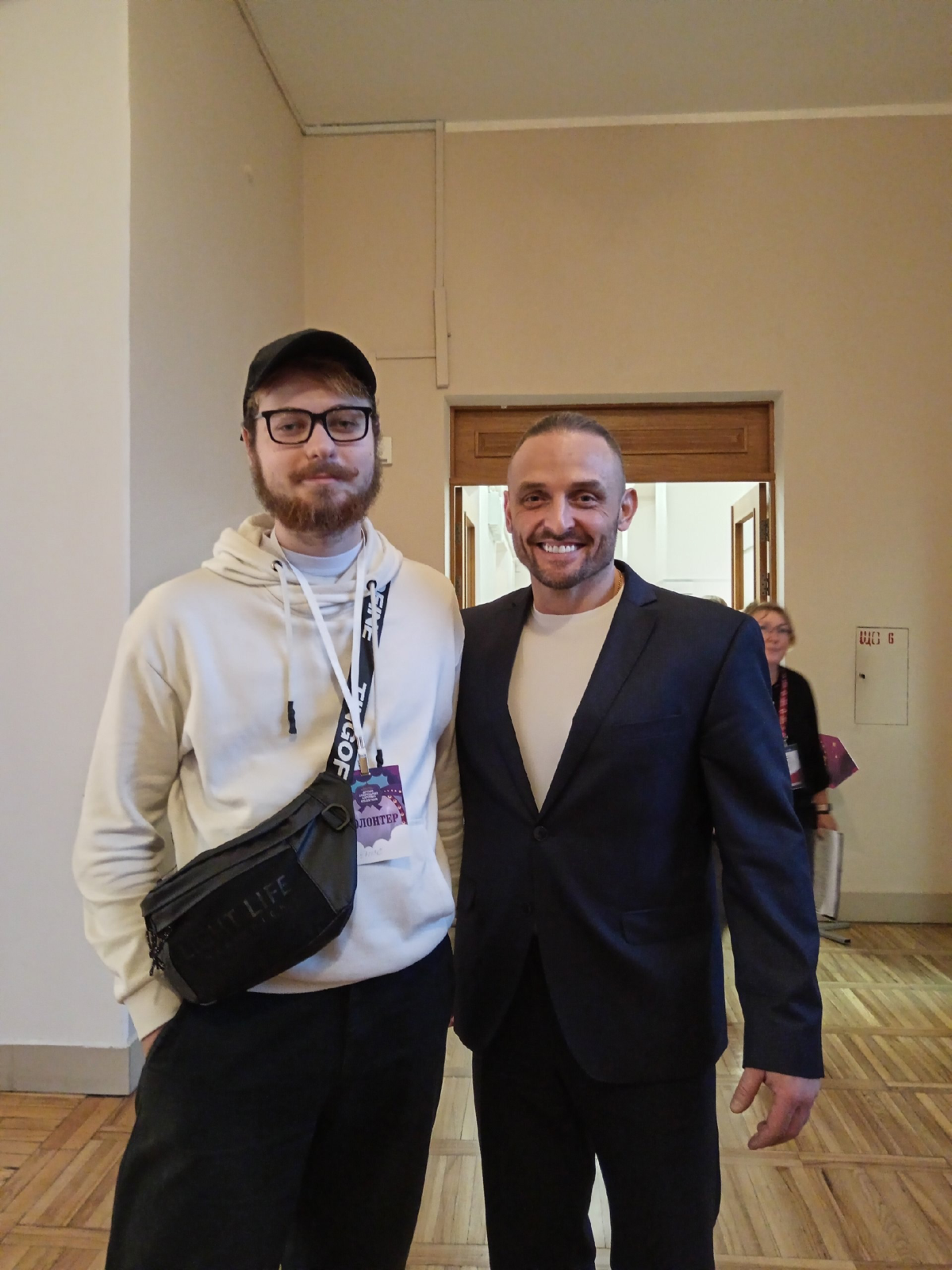 Побывал на Цирковом фестивале. В жюри были такие люди, как Аскольд и Эдгард Запашные
#цирк
#фестиваль
#цирковойфестиваль
#режиссура
#денисзахаров
#режиссёрденисзахаров | Сетка — социальная сеть от hh.ru