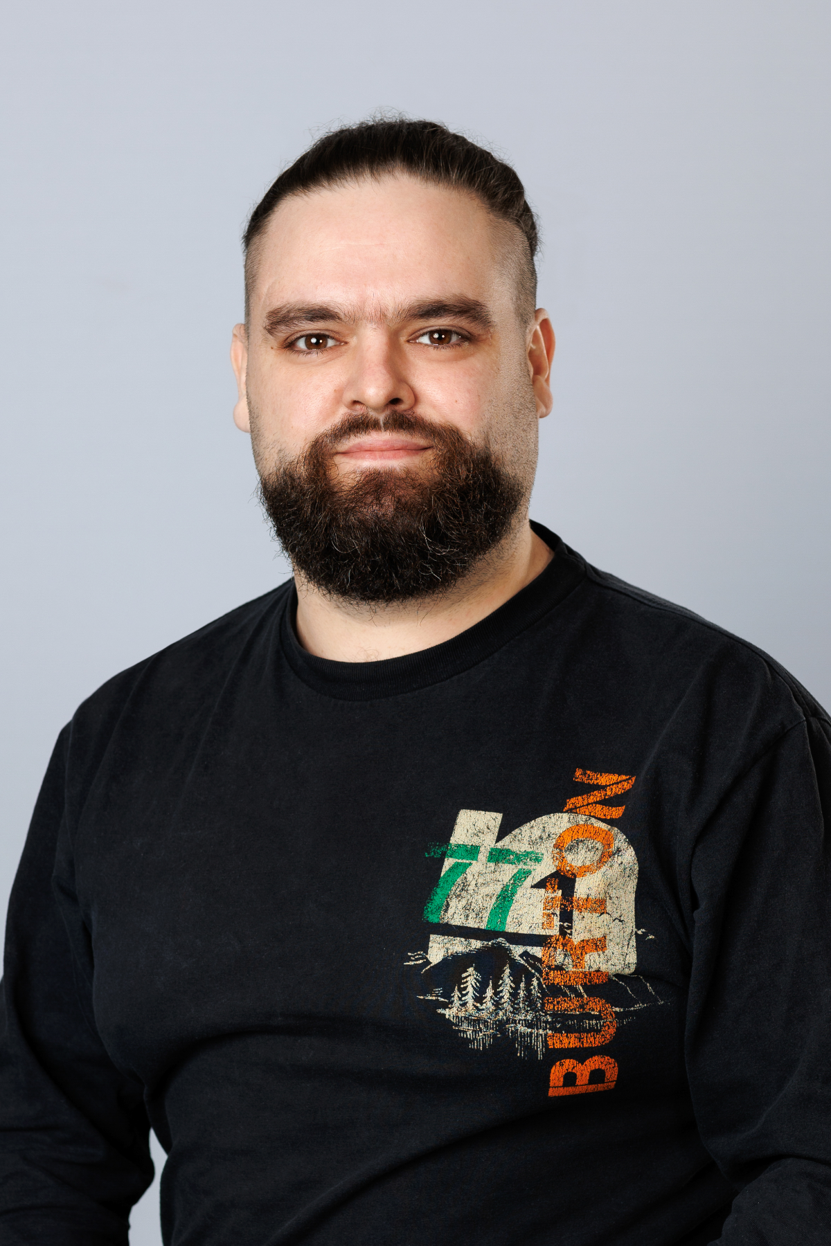 Иван Пахомов