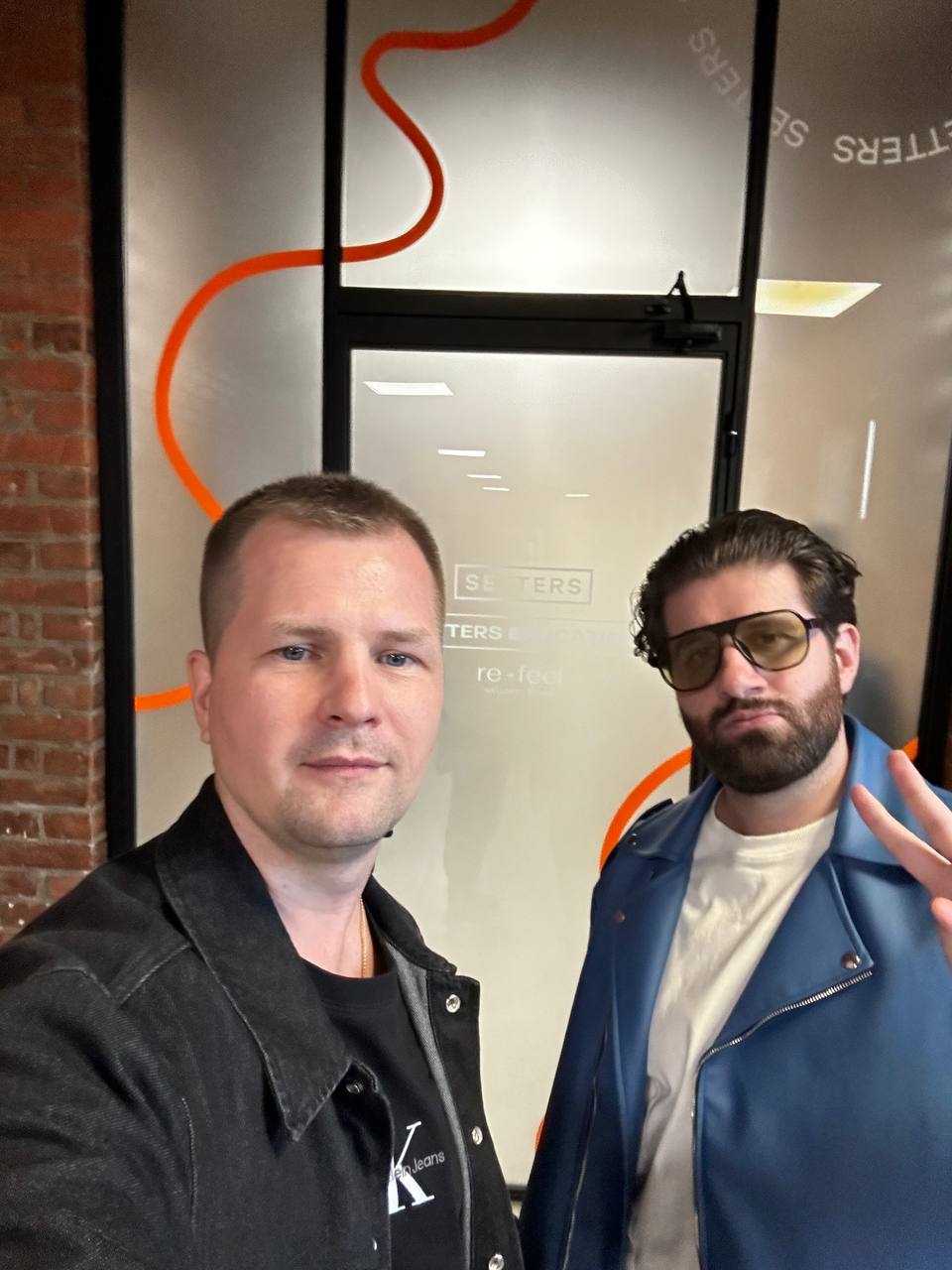 Сегодня мы с клубом директоров digital-агентств Galera, посетили офис агентства SETTERS в Питере
Для меня всегда показатель, если руководитель агентства по маркетингу не знает этих ребят | Сетка — социальная сеть от hh.ru