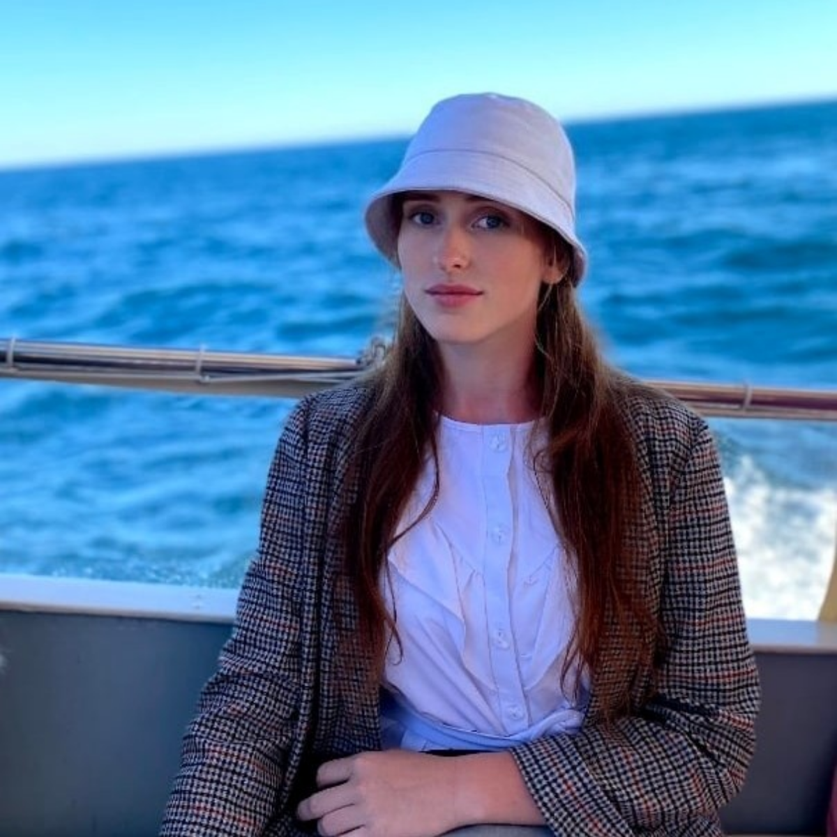 Аня Курбонова