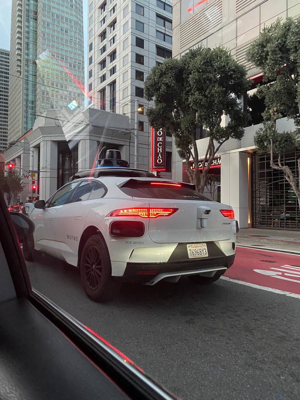 Впервые в Сан-Франциско, еще толком ничего не смотрела, но самые первые впечатления есть:


город красивый и современный, Нью-Йорк по сравнению с ним смотрится очень старым


Uber самый дешевый, какой... | Сетка — социальная сеть от hh.ru