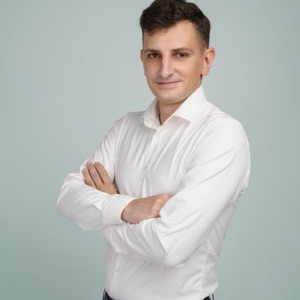 Роман Лашас