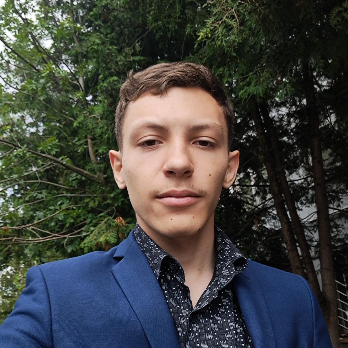 Илья Бондаренко