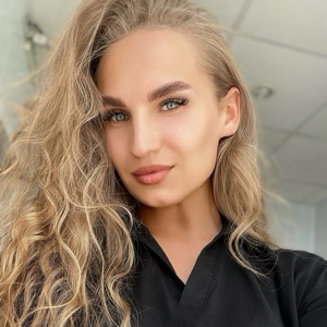 Полина Романцова