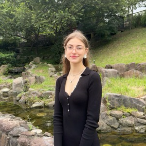 Елена Шакарян