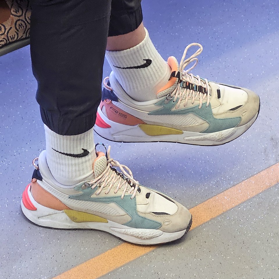 Скучали по кроссам? 😀👟
Ловите!
И это 👉 Puma RS-Z Lifestyle (тут самая оптимальная цена)
#обувь #октябрь #2024г #ногимосковскогометро #NMMetro #метро #москва #белый #разноцветный #кроссы #Puma | Сетка — социальная сеть от hh.ru