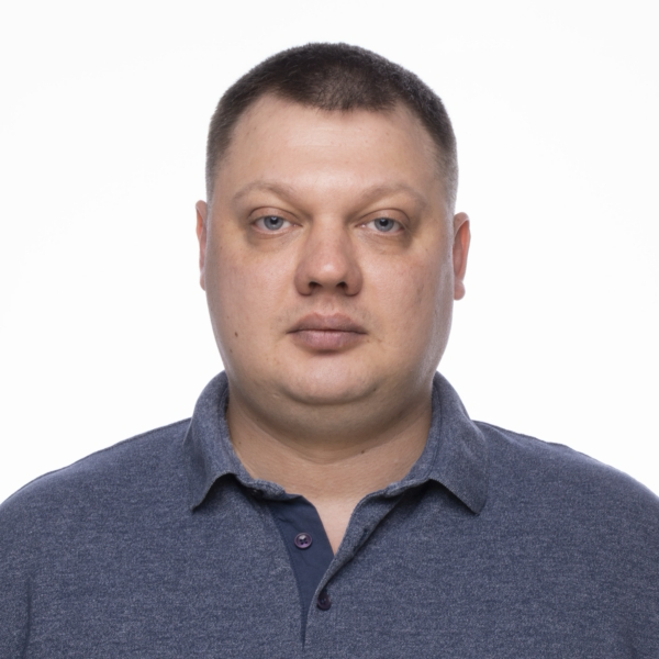 Максим Иванов