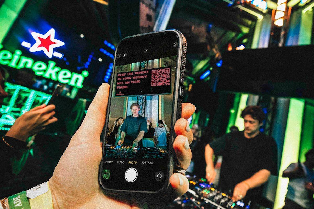 Heineken выпустил приложение The Boring App, которое превращает современный гаджет в простецкий телефон из 00-ых | Сетка — социальная сеть от hh.ru