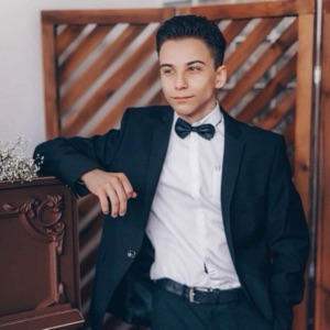 Никита Мазур