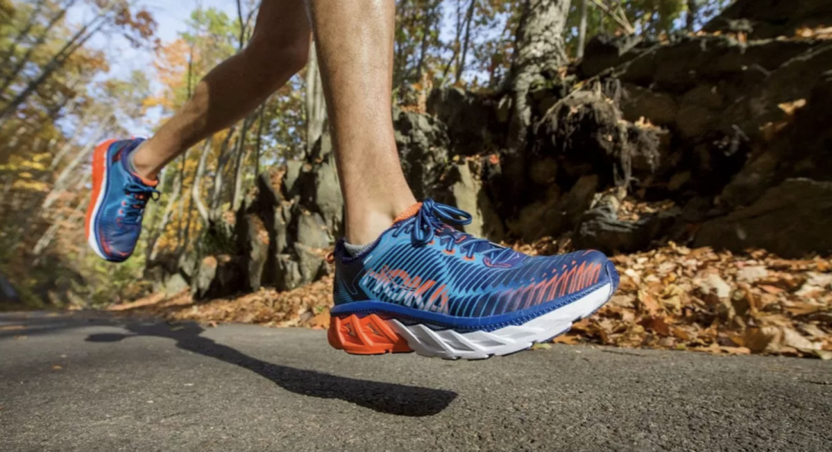 Среди вас наверняка много бегунов. И наверняка вы заметили, что подошва кроссовок у встречающихся вам на пробежке людей становится все толще (бегающая часть редакции Reminder — заметила) | Сетка — социальная сеть от hh.ru