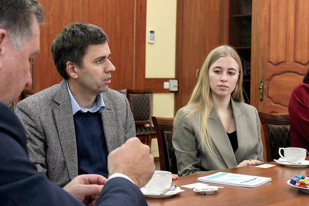 🤝 Навстречу молодым кадрам
Накануне делегация компании «Хавейл», в которую вошли руководитель департамента технического обслуживания оборудования завода Сергей Онуфриев, эксперт по работе со студентам... | Сетка — социальная сеть от hh.ru