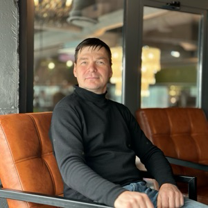Евгений Петров