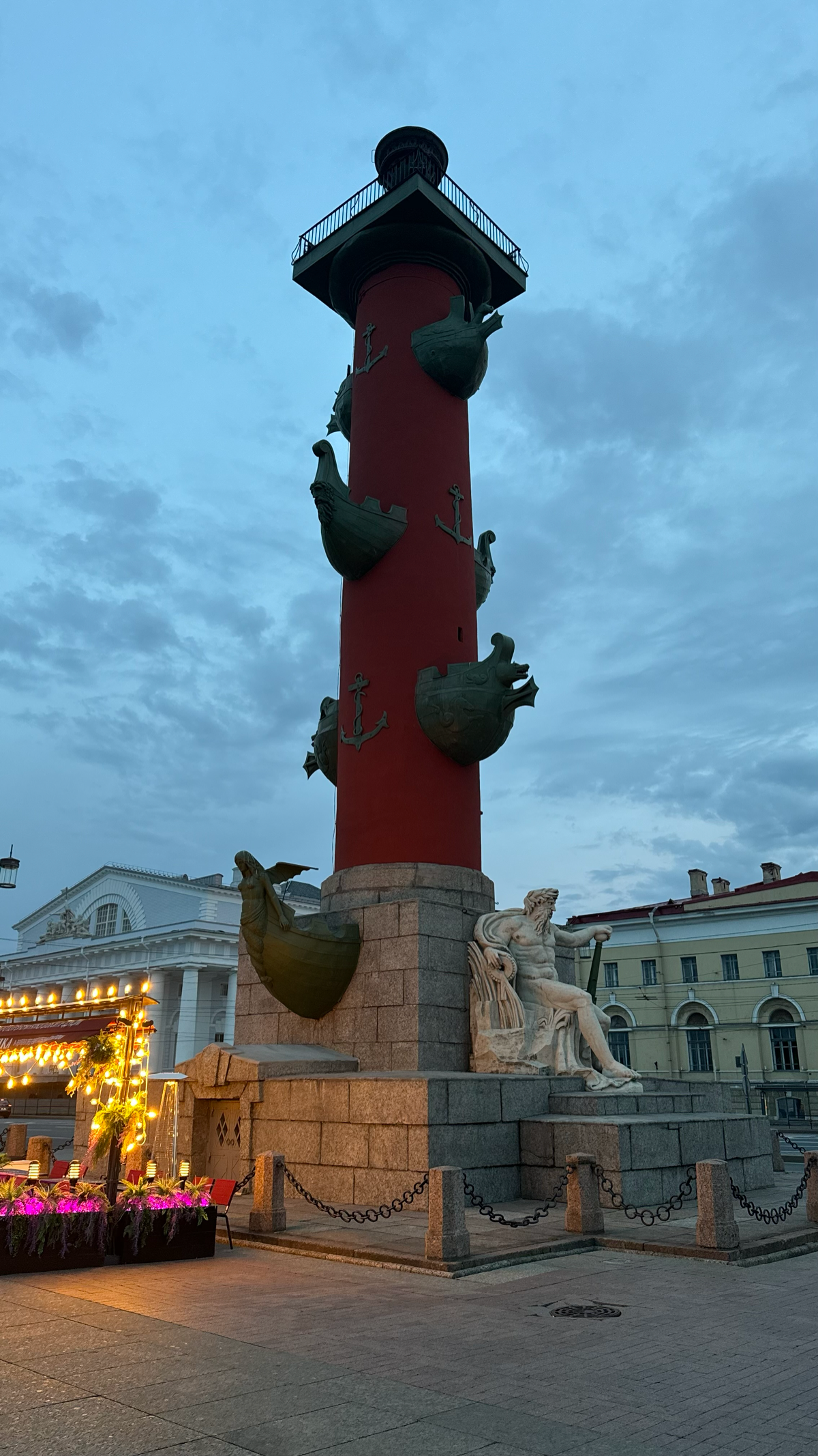 Приятная часть работы — приезжать в дорогие сердцу места
Первая моя командировка была в родной город, затем в один из любимых городов, и вот теперь я еду в Питер)
Надеюсь, северная столица порадует не... | Сетка — социальная сеть от hh.ru