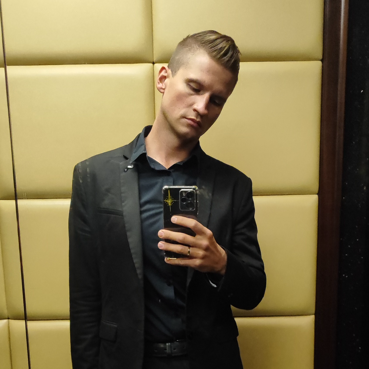 Михаил Смирнов | Сетка — социальная сеть от hh.ru