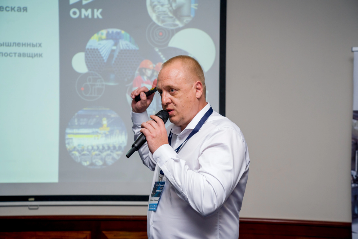 Репортажная фотосъёмка бизнес-встречи закупщиков и поставщиков авто-оборудования и запчастей.
Альбом https://vk.com/album72850693306957646
Сайт https://varavina.wfolio.pro/ | Сетка — социальная сеть от hh.ru