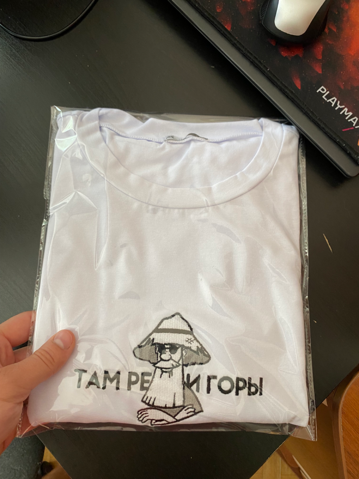 Всем привет кто читает! Делюсь своими работами, именно этим я занимаюсь (делаю вышивки на одежде) все дизайны сделаны исходя из пожеланий заказчика. | Сетка — социальная сеть от hh.ru
