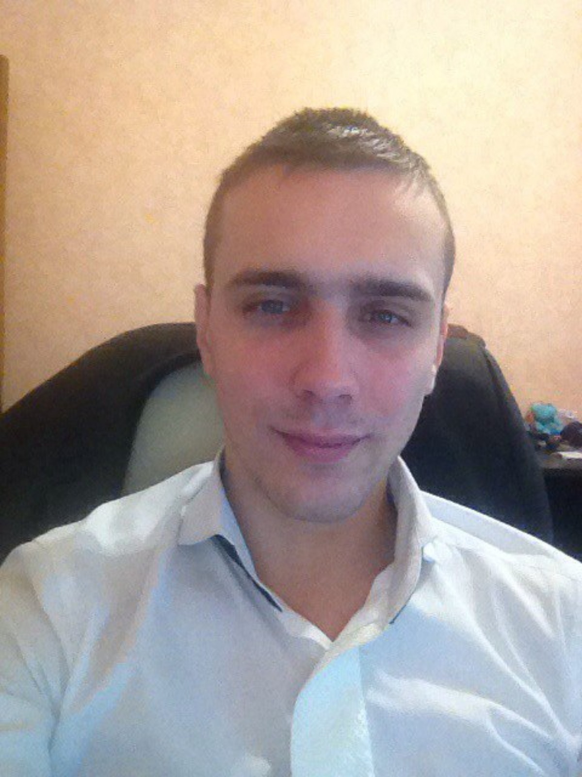 Руслан Мельник