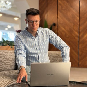 Илья Романенков