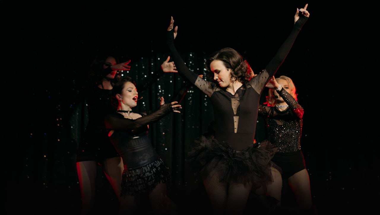 💃Бесплатный мюзикл-шоу «Chicago&Cabare» в Депо
2 ноября в 20:00
«Чикаго Кабаре» – это костюмированная и театрализованная программа с элементами иммерсивного шоу | Сетка — социальная сеть от hh.ru