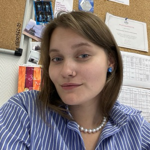 Полина Стрельцова