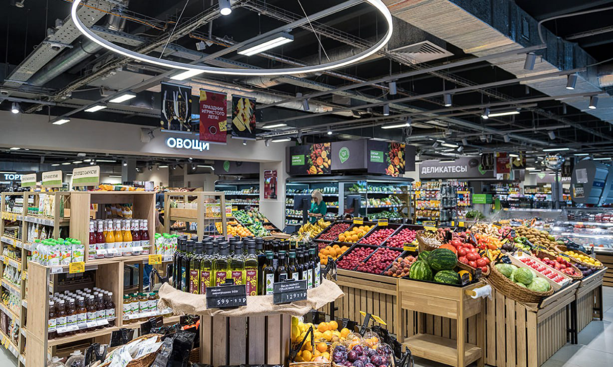 Почему овощи и фрукты всегда в начале супермаркета?
Уверен, вы замечали, что когда мы заходим в супер/гипермаркет, то нас сразу встречает отдел с фруктами и овощами, а дальше уже остальные продукты | Сетка — социальная сеть от hh.ru