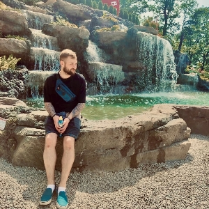 Олег Олегов | Сетка — социальная сеть от hh.ru