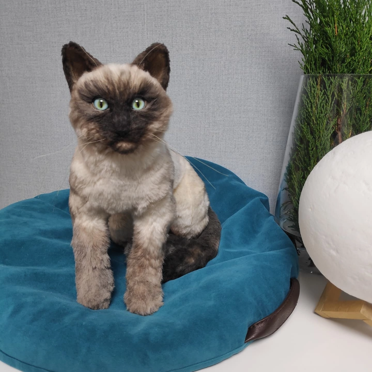 Собственно, одна из работ созданная в смешанной технике.  
Коллекционная игрушка ручной работы.  
#коллекционнаяработа #игрушка #ручнаяработа #artdoll | Сетка — социальная сеть от hh.ru