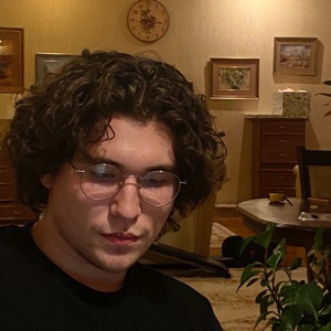 Максим Званец