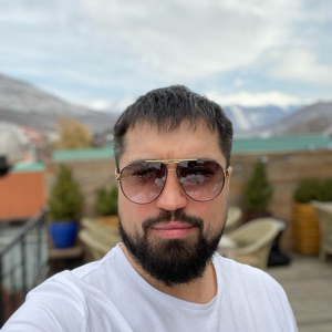 Руслан Хохлов
