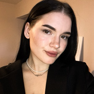 Юлия Евгеньевна | Сетка — социальная сеть от hh.ru