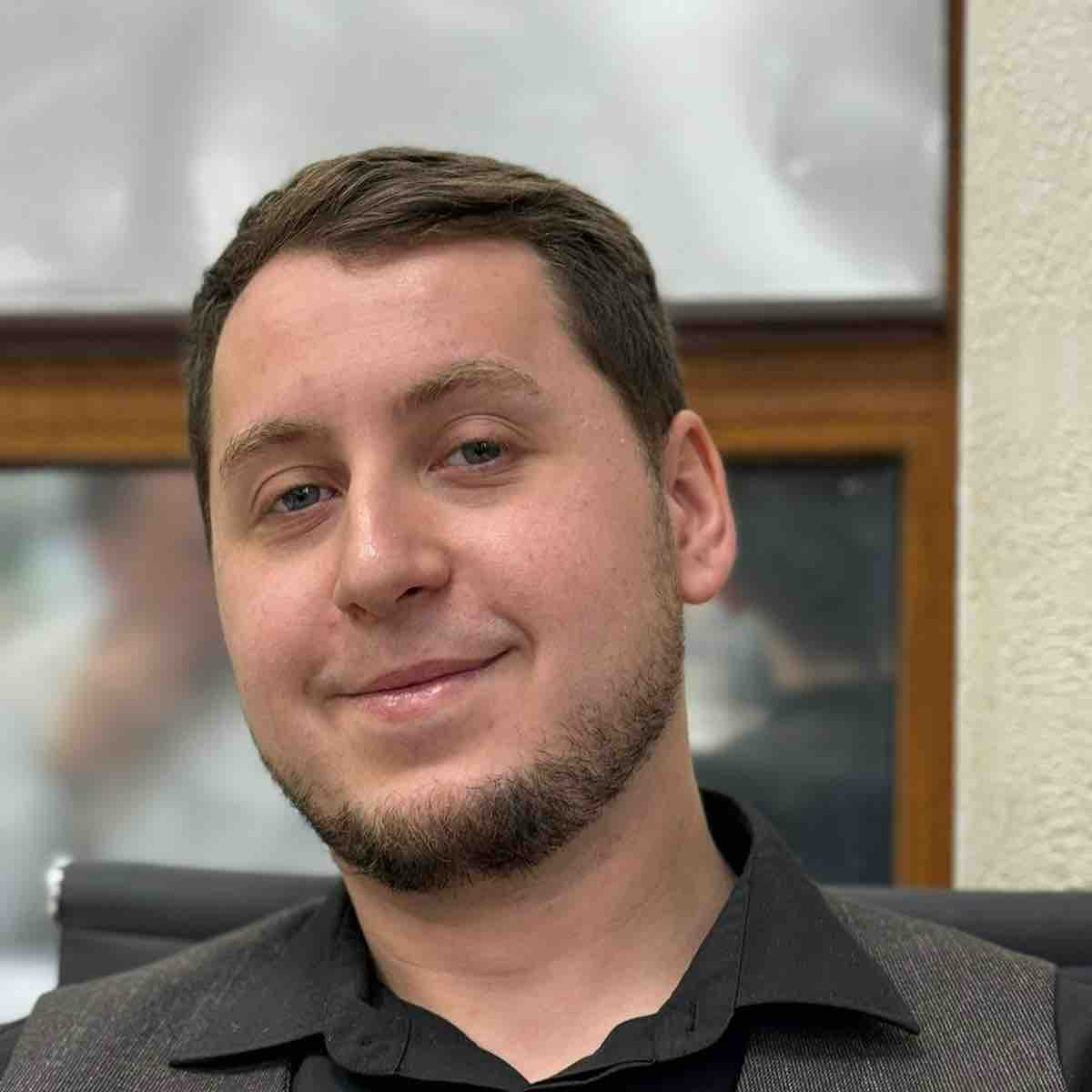Денис Павлов