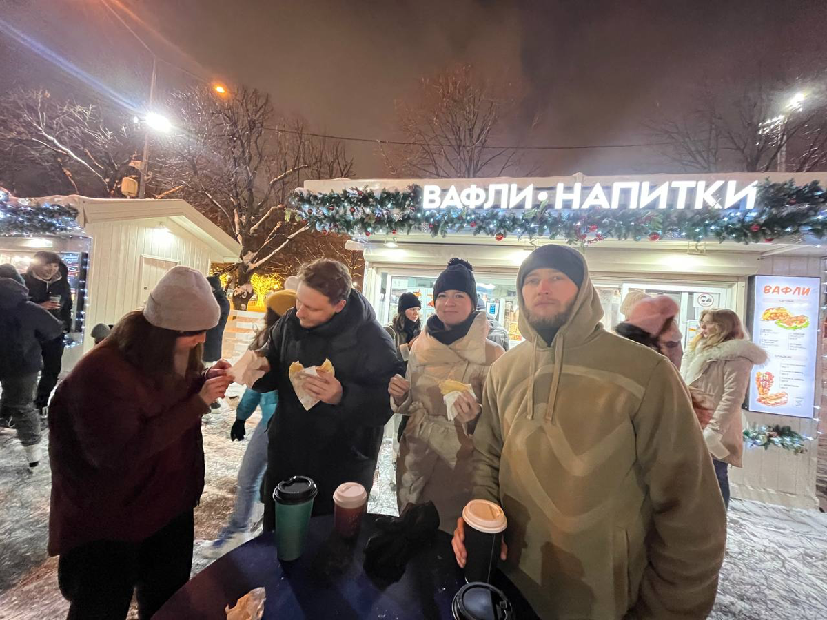 Ищу дизайн-лида в Инвестиции
Привет! Меня зовут Денис Седов, я руководитель отдела дизайна инвестиционных продуктов в Т-Банке. Очень ищу дизайн-лида в команду рекомендательных сервисов и торговли | Сетка — социальная сеть от hh.ru