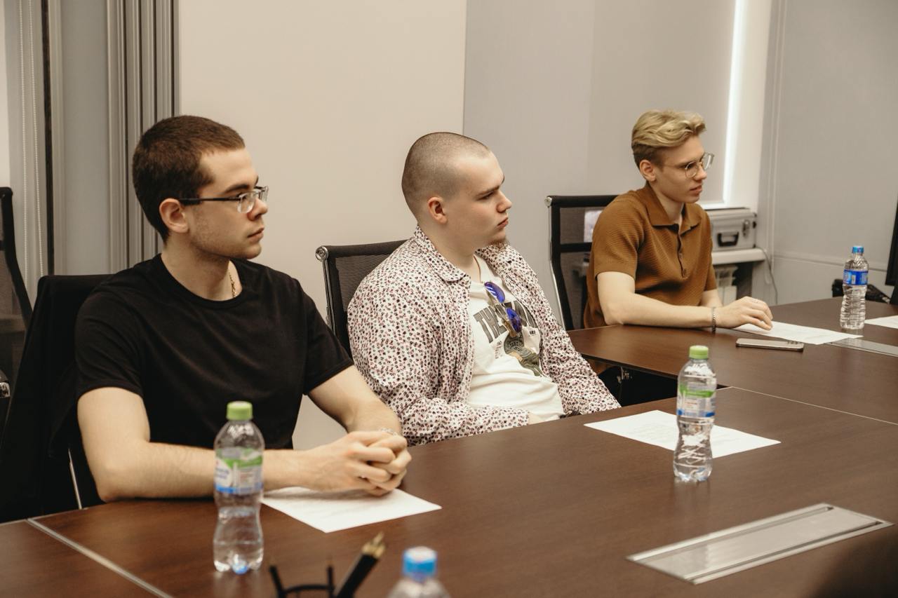 ⚡️Итоги XVI заседания «Альянса молодых гуманитариев»
30 ноября участники клуба встретились с постоянным представителем Главы Удмуртской Республики при Президенте РФ — Дарьей Юрьевной Сунцовой! 
Дарья ... | Сетка — социальная сеть от hh.ru