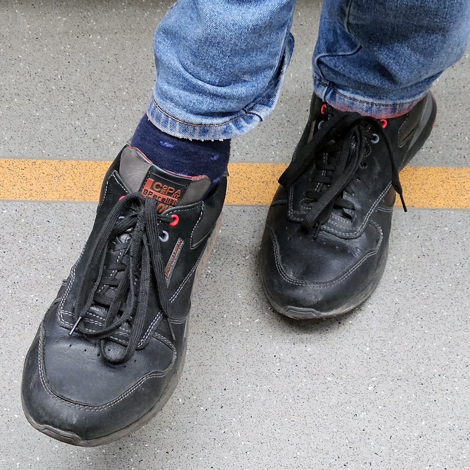 ТИПИЧНОЕ #11
И о погоде ☁️
Сегодня в Москве облачно с прояснениями, небольшой дождь
Утром +4 ⛅️
Днём +3 🌤
Вечером +2 ☀️
#обувь #октябрь #2024г #ногимосковскогометро #NMMetro #метро #москва #типичное #... | Сетка — социальная сеть от hh.ru