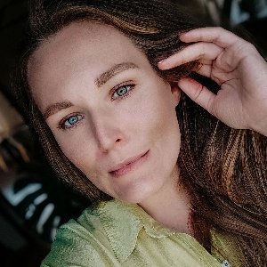 Александра Петрова