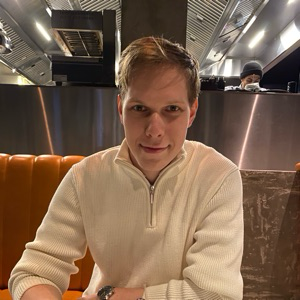 Максим Чирков