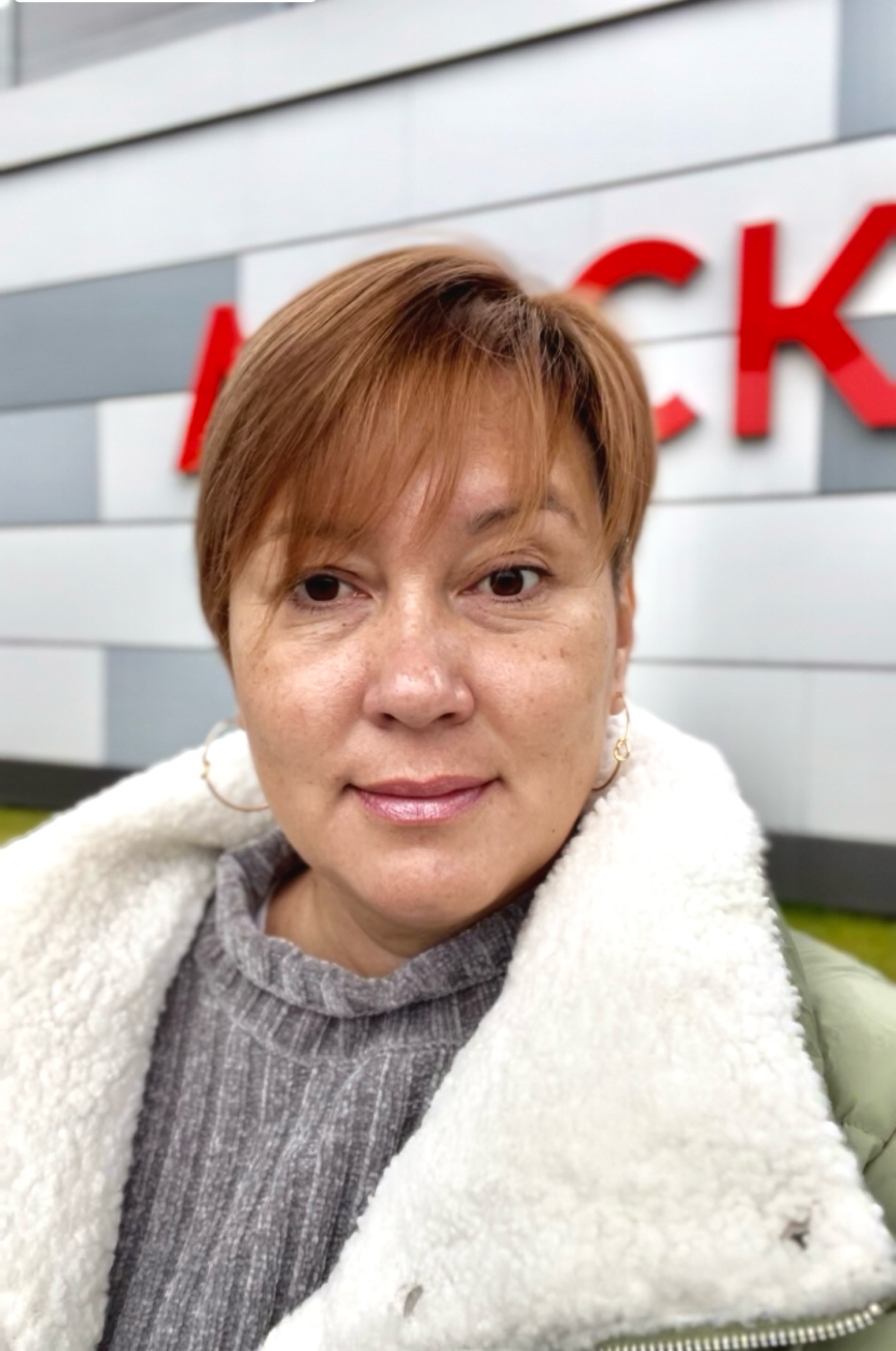 ВЫХОДИТЕ ИЗ ЗАЛА ОЖИДАНИЯ
🤓А вы знаете, что 90% кандидатов, которые не занимаются своей карьерой, соглашаются на так себе предложения о работе?
Да, немумолимая статистика 📊 показывает, что вы понятия ... | Сетка — социальная сеть от hh.ru