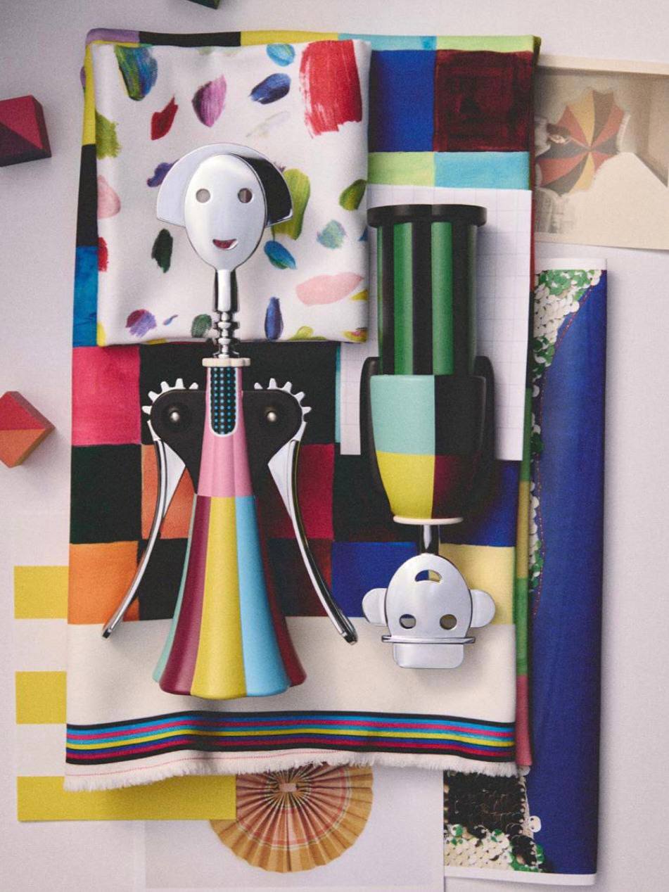 Бу! 👻Расслаблятница, #КотиЗаи мои 😜  
Если у вас нет друга в эту пятницу на бокальчик вина 🍷, то у меня для вас кое-что есть! 🤩  
Веселый собутыльник собеседник 🤭!
В крутом дизайне моего любимого брен... | Сетка — социальная сеть от hh.ru