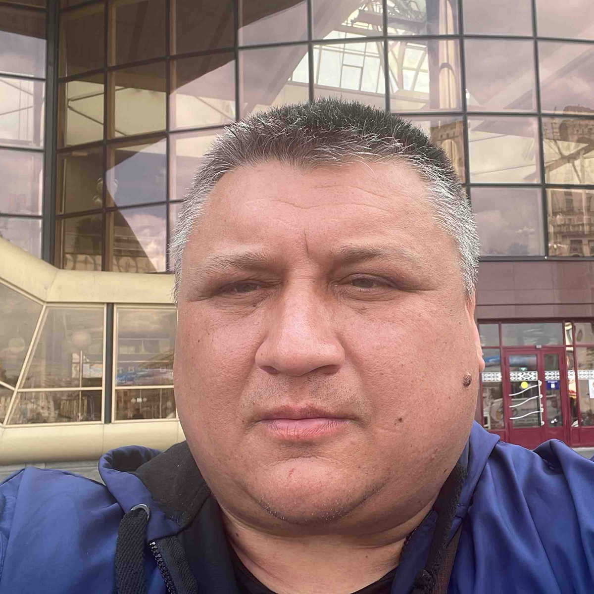 Денис Голошубов