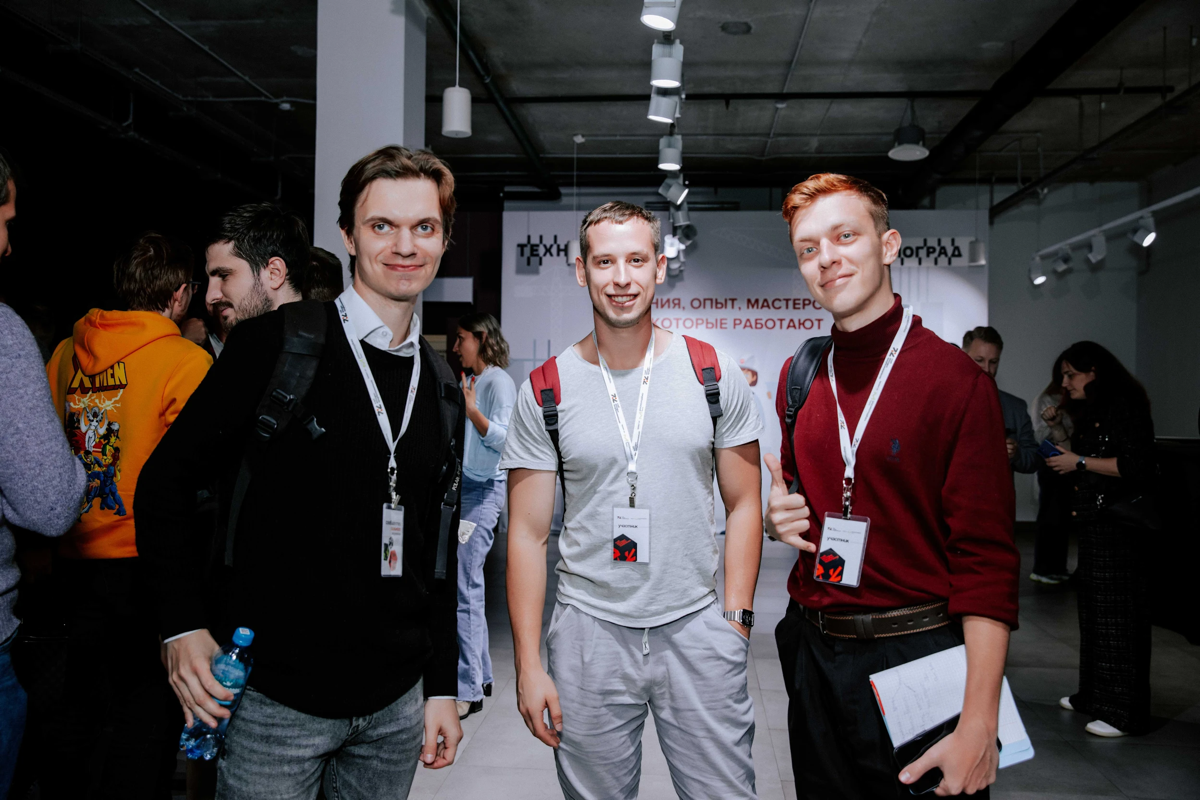 Третья флагманская встреча клуба молодых предпринимателей от РосМолодежь.Бизнеса.
Хотя это уже третий съезд, для меня это первое знакомство с клубом | Сетка — социальная сеть от hh.ru