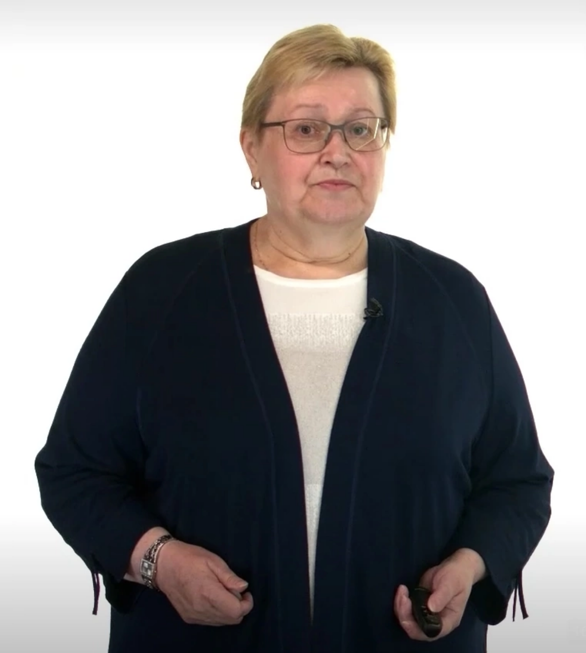 Не поймите меня не так, но я в восторге от этих женщин! Живые глаза, строгость в одежде, подчёркнутое великолепие, математические узоры, глубокое понимание своего дела | Сетка — социальная сеть от hh.ru